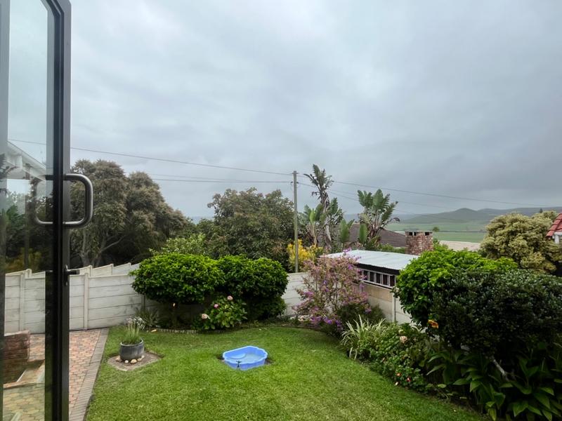 4 Bedroom Property for Sale in Fraaiuitsig Western Cape